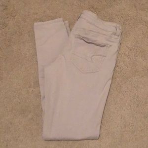 American Eagle low rise cream jegging size 8